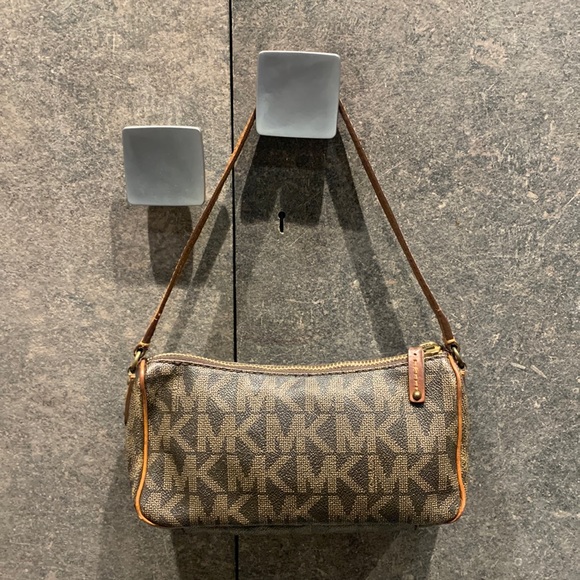 Michael Kors Handbags - Authentic Michael Kors Shoulder bag
